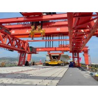 300吨双悬臂式架桥机组成及工作原理
